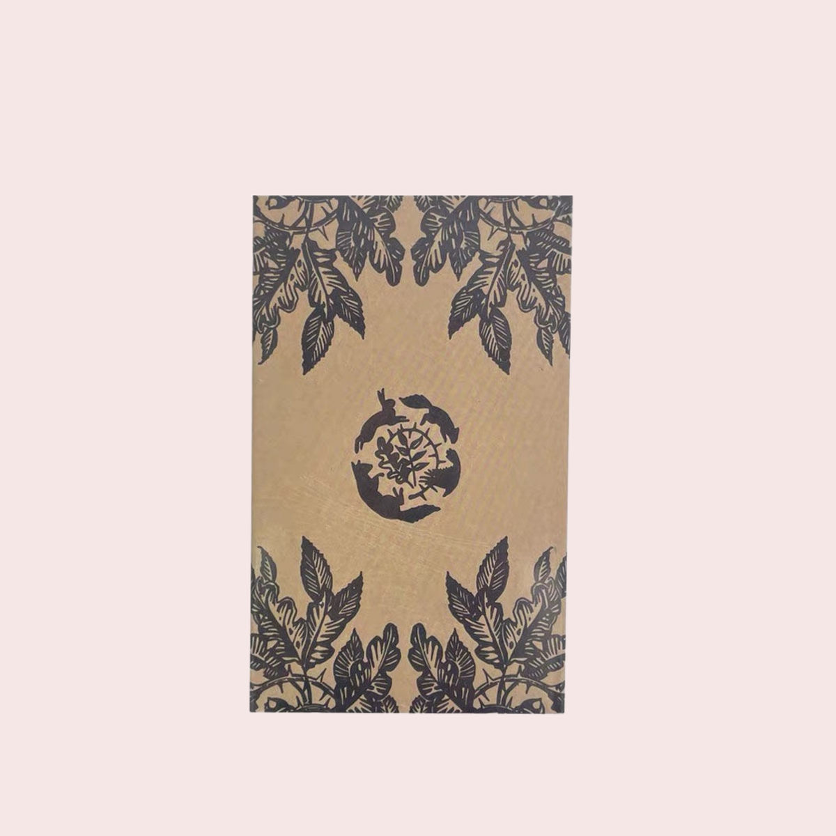 Reverso de las cartas del Tarot Three Trees con hojas de roble y setas