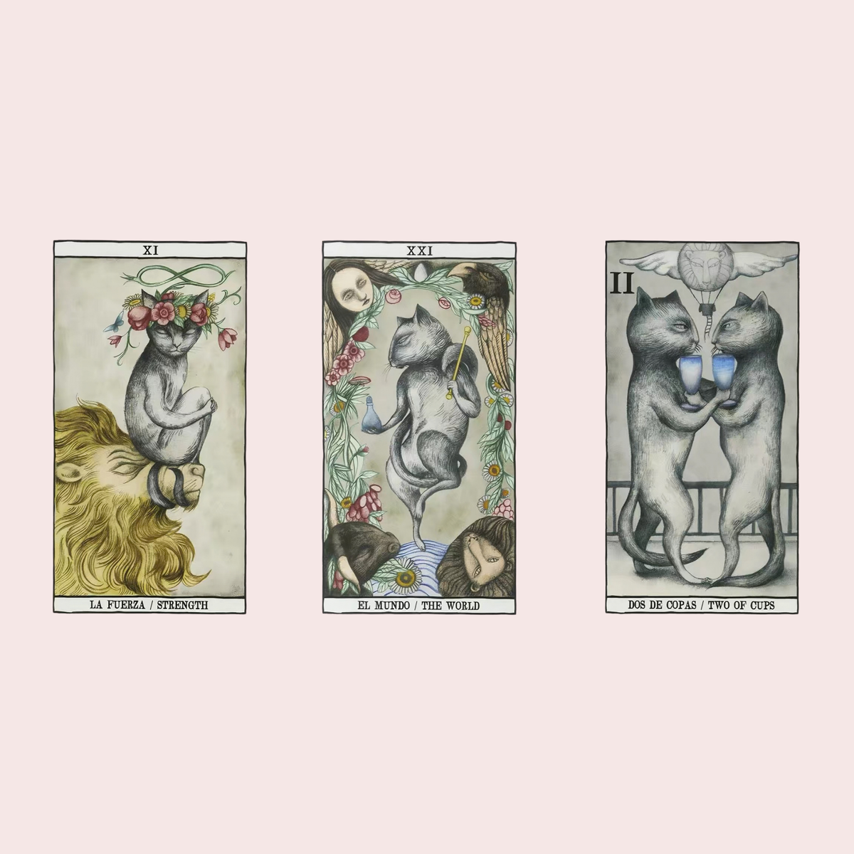 Tres cartas del Tarot Cats con nombres en español e inglés